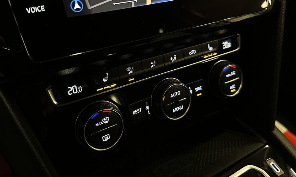 VW Passat 2,0 TDi 150 Elegance+ Variant DSG 5d