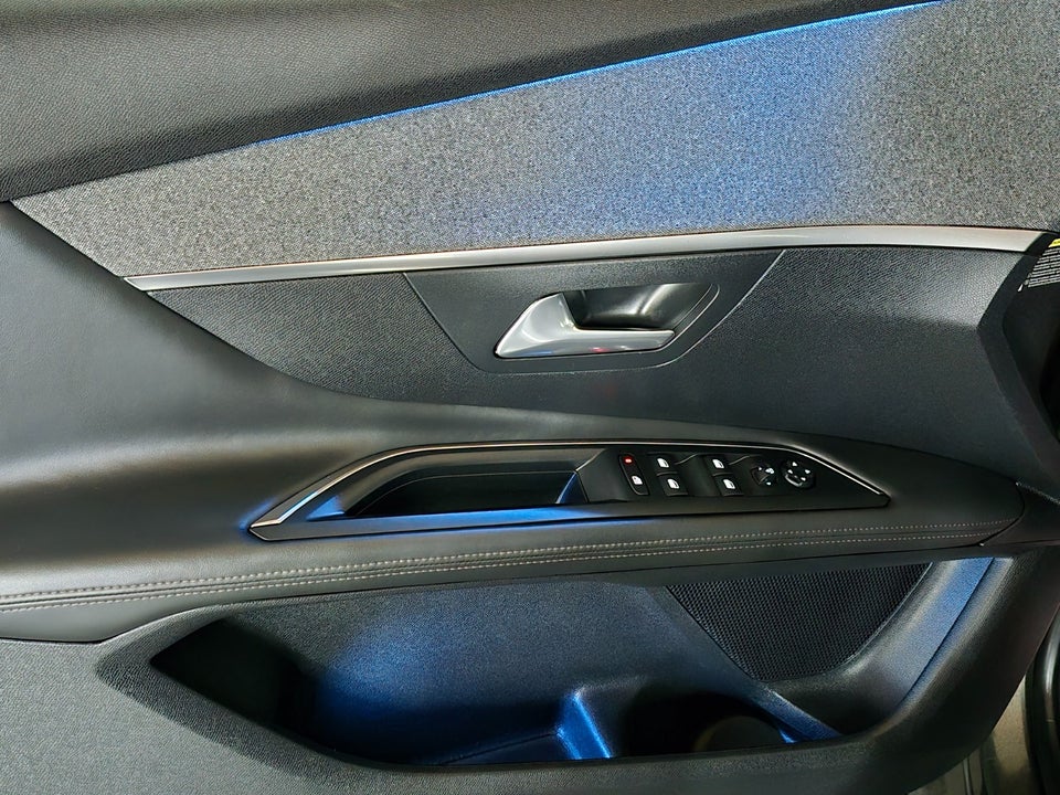 Peugeot 3008 1,2 PureTech 130 Allure EAT6 5d