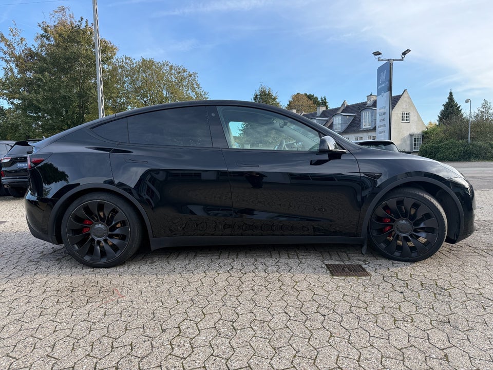 Tesla Model Y Performance AWD 5d