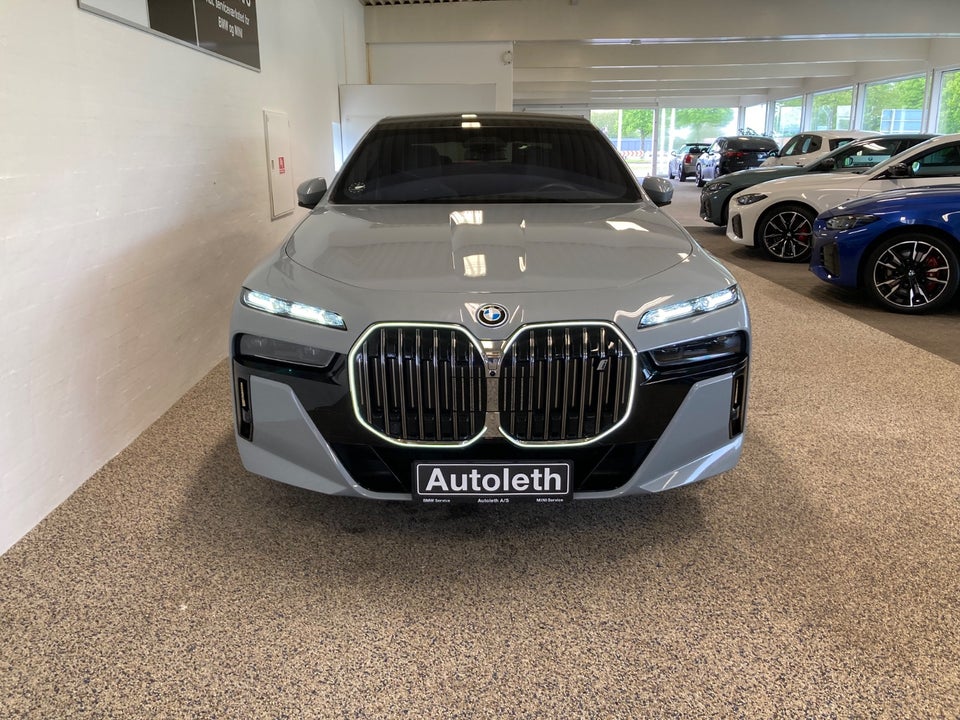 BMW i7 xDrive60 M-Sport 4d