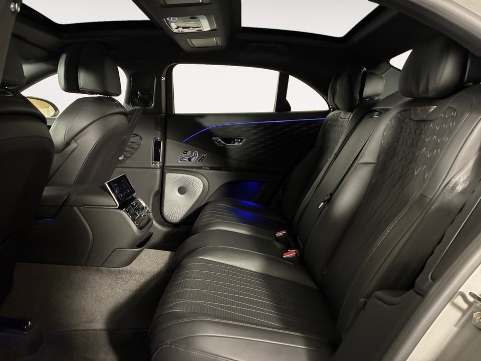 Bentley Flying Spur 6,0 W12 Mulliner Mansory Black Line aut. 4d
