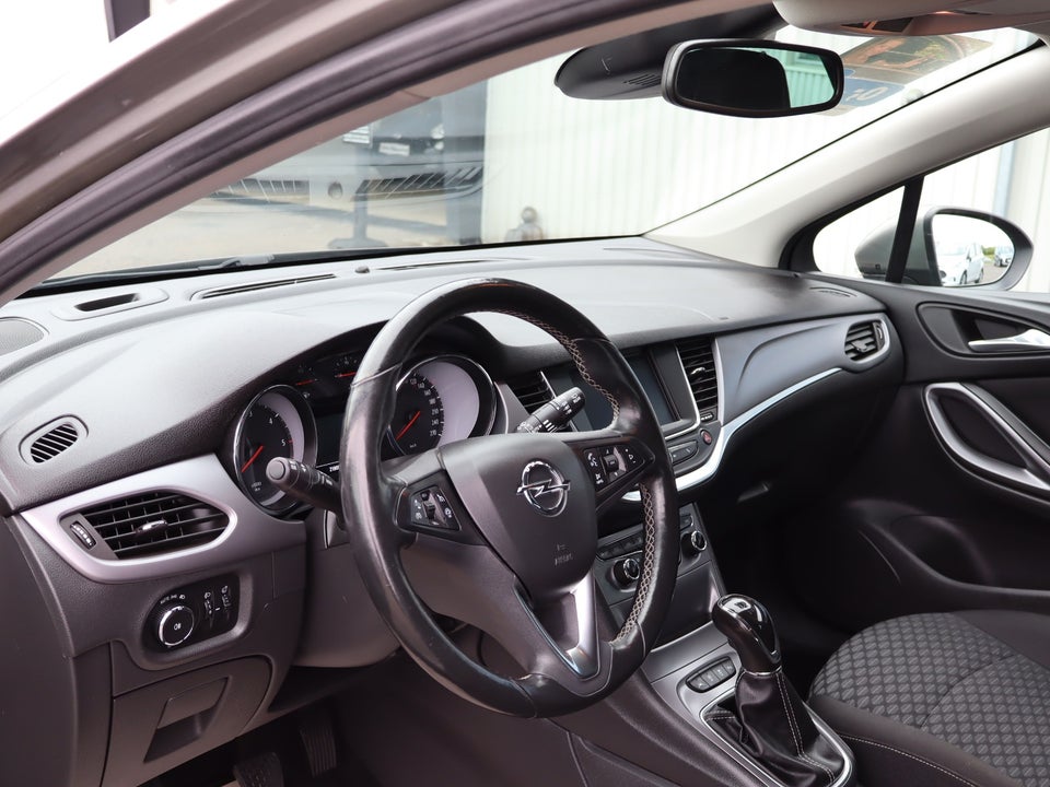 Opel Astra 1,6 CDTi 110 Business Sports Tourer 5d