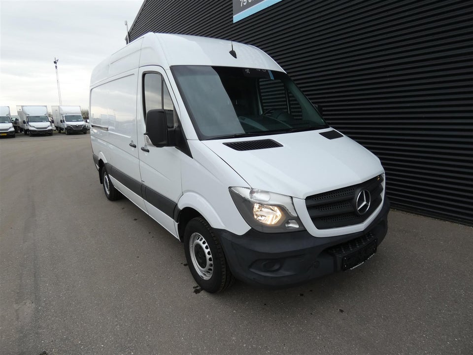 Mercedes Sprinter 211 2,2 CDi R2 Kassevogn 5d