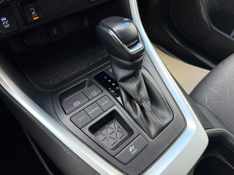 Toyota RAV4 2,5 Hybrid H3 Comfort MDS Van 5d