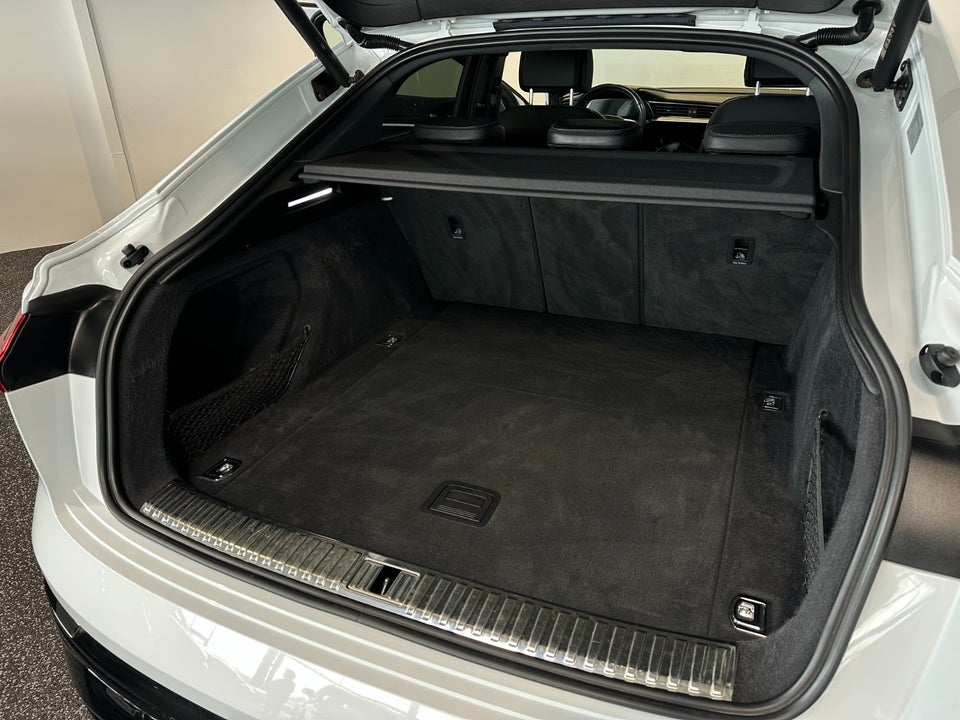 Audi Q8 e-tron 55 Sportback quattro 5d