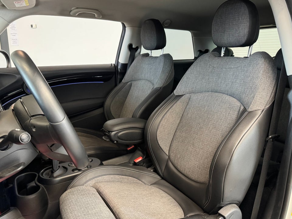 MINI Cooper SE Classic Trim 3d