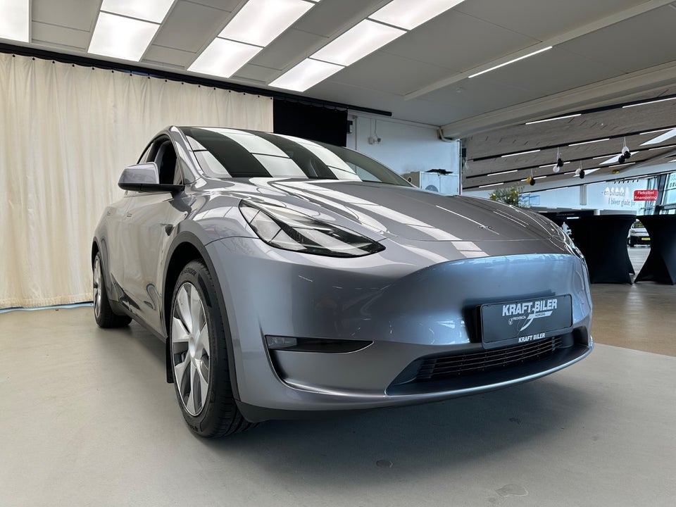 Tesla Model Y Long Range AWD 5d