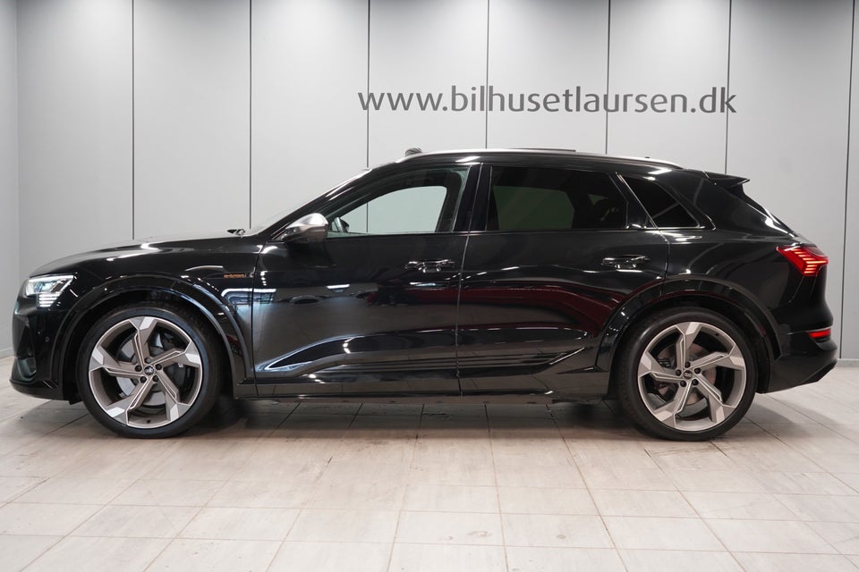 Audi e-tron S quattro 5d