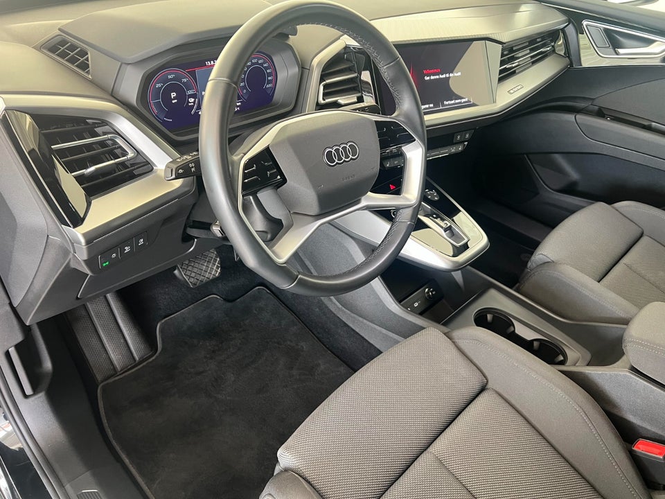 Audi Q4 e-tron 40 Advanced 5d