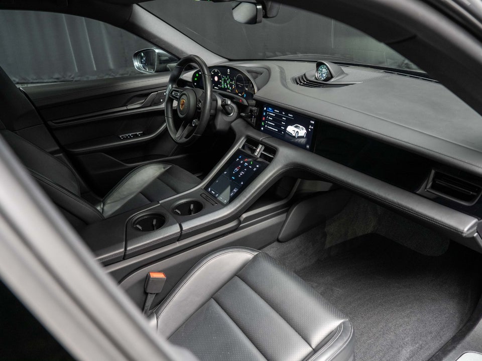 Porsche Taycan 4S Performance+ Cross Turismo 5d