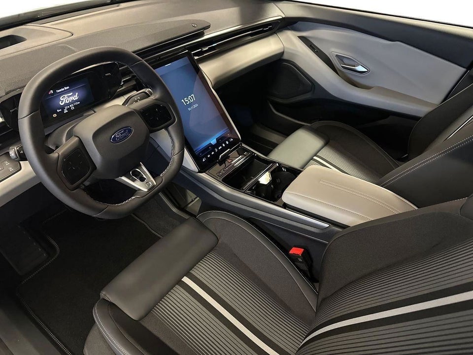 Ford Capri 82 Select Extended Range 5d