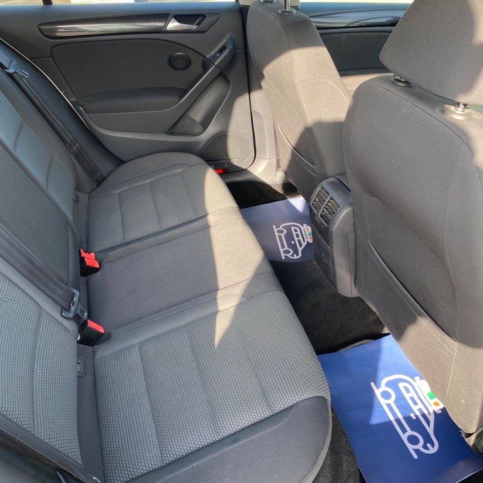 VW Golf VI 1,6 TDi 105 Comfortline BMT 5d