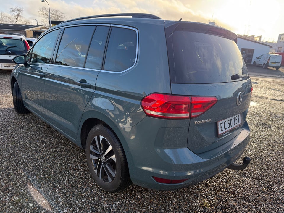 VW Touran 1,6 TDi 115 IQ.Drive DSG 7prs 5d