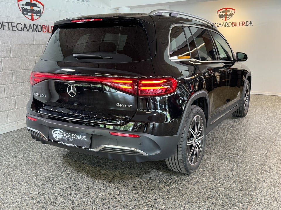 Mercedes EQB300 AMG Line 4Matic 7prs 5d