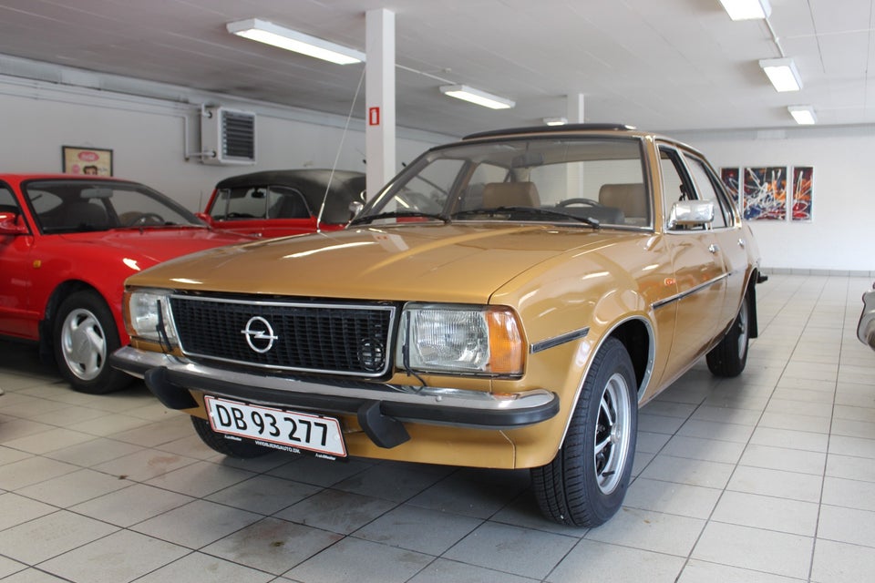 Opel Ascona 2,0 aut. 4d