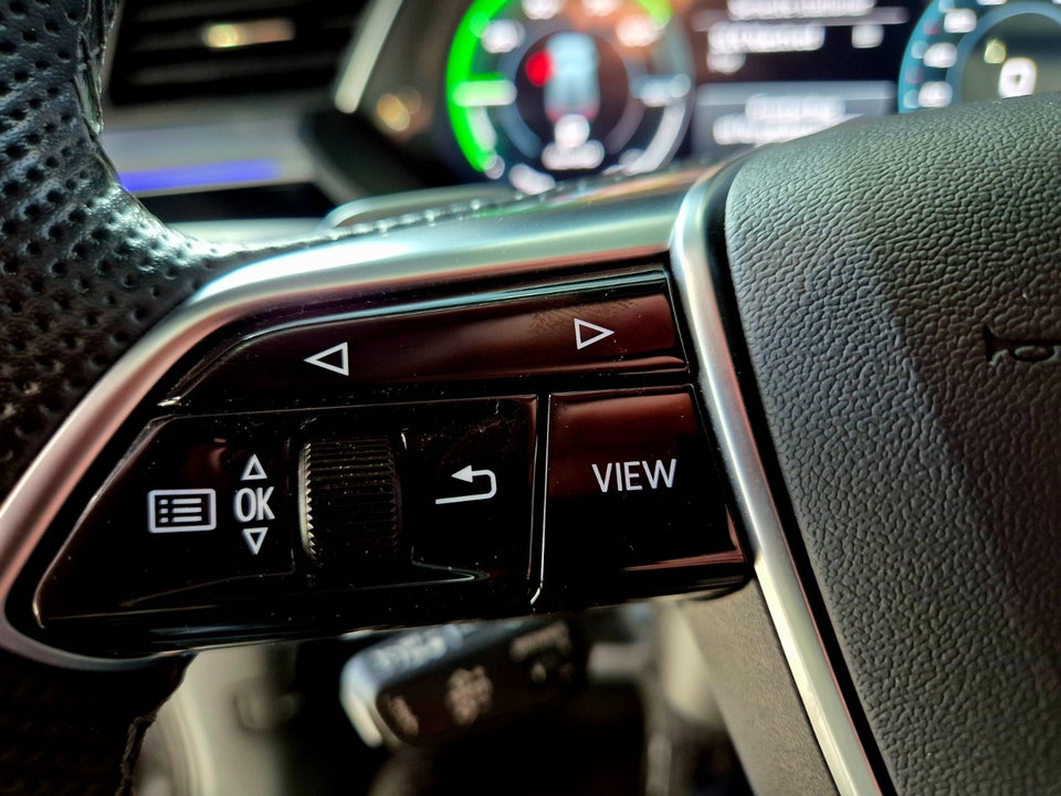 Audi e-tron 55 S-line Sportback quattro 5d