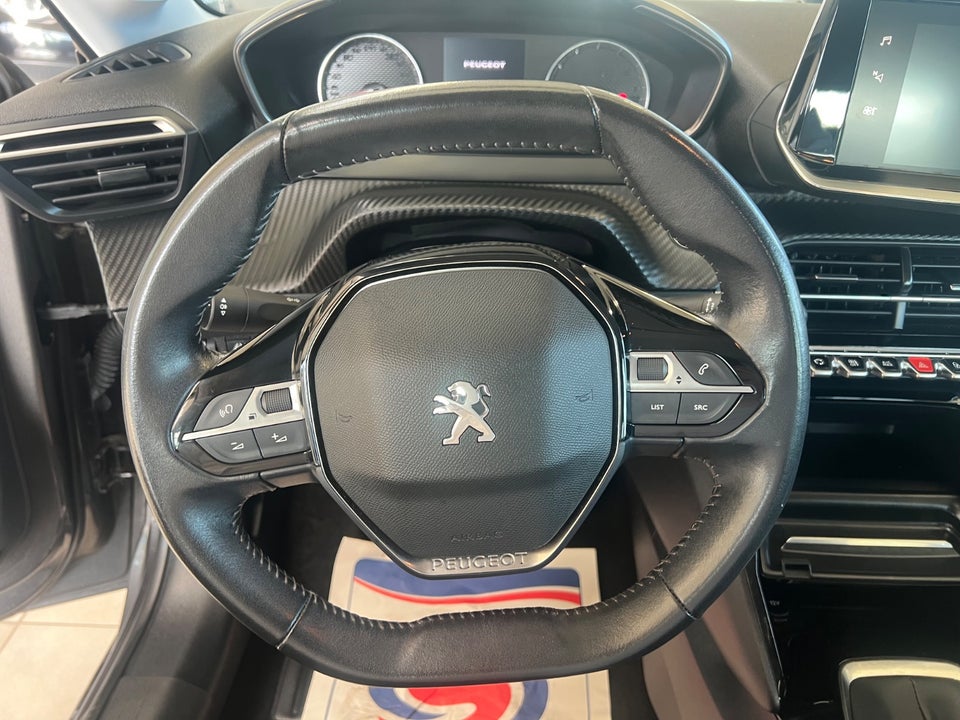 Peugeot 208 1,2 PureTech 100 Allure 5d