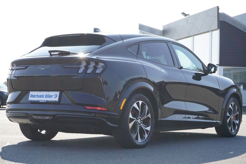 Ford Mustang Mach-E 98 Premium Extended Range 5d