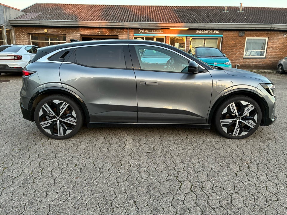 Renault Megane E-Tech 60 Iconic 5d