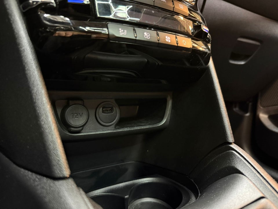 Peugeot 208 1,2 PureTech 82 Allure Sky 5d