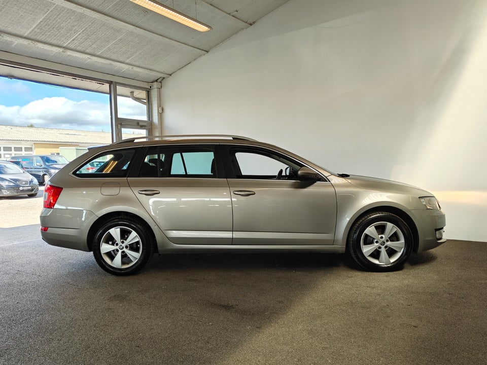 Skoda Octavia 1,2 TSi 105 Elegance Combi 5d