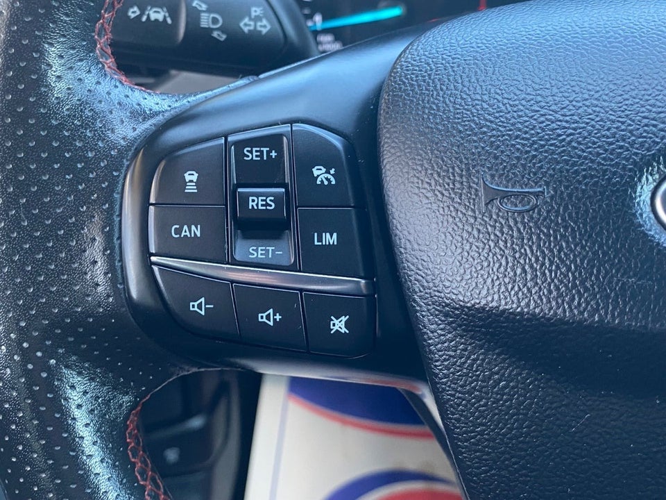 Ford Focus 1,0 EcoBoost ST-Line stc. 5d