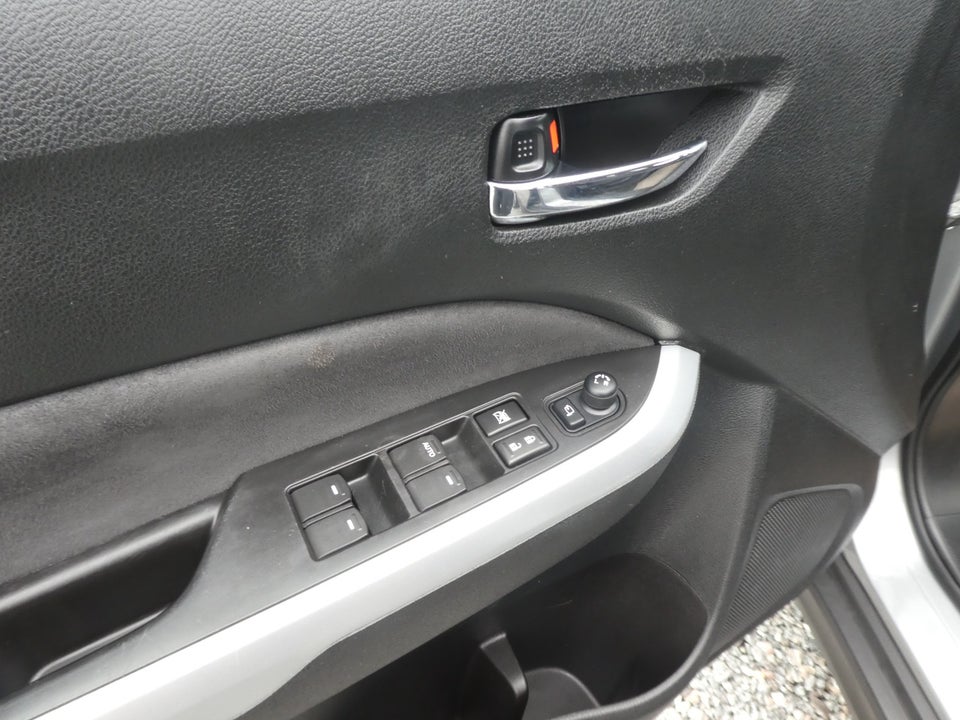 Suzuki Vitara 1,6 Exclusive aut. 5d