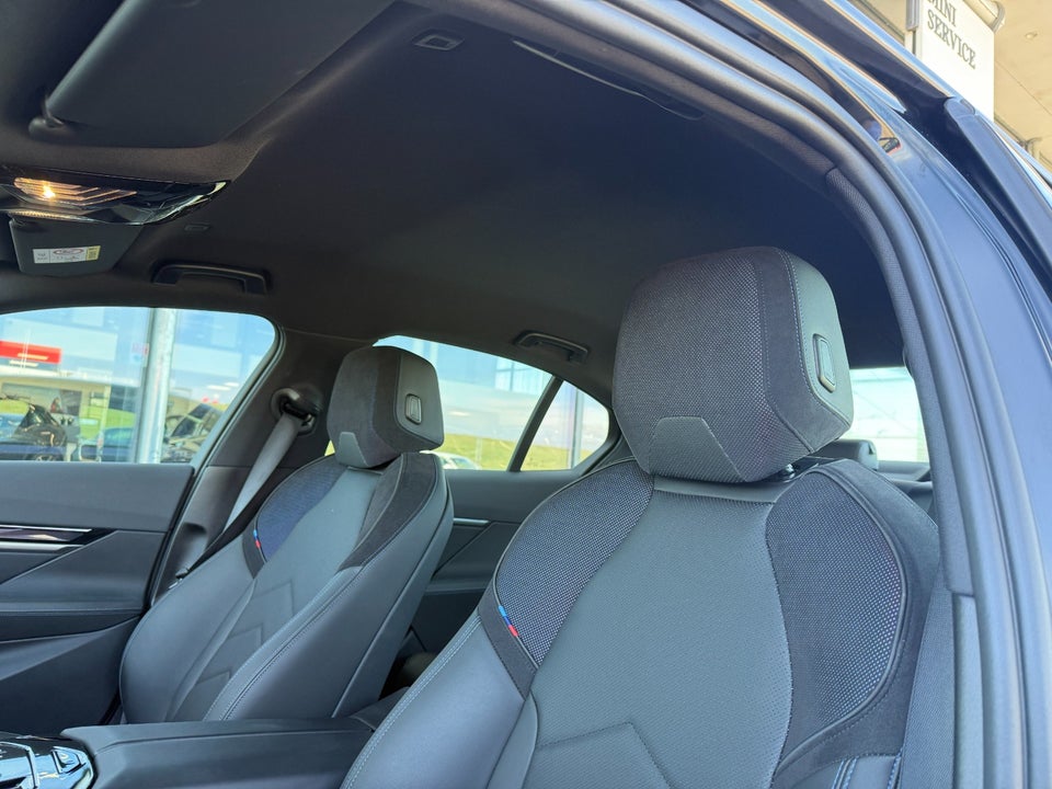 BMW i5 eDrive40 M-Sport 4d