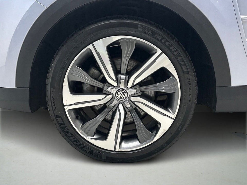 MG Marvel R Luxury 5d