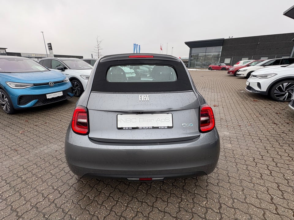 Fiat 500e 42 Icon Cabrio 2d