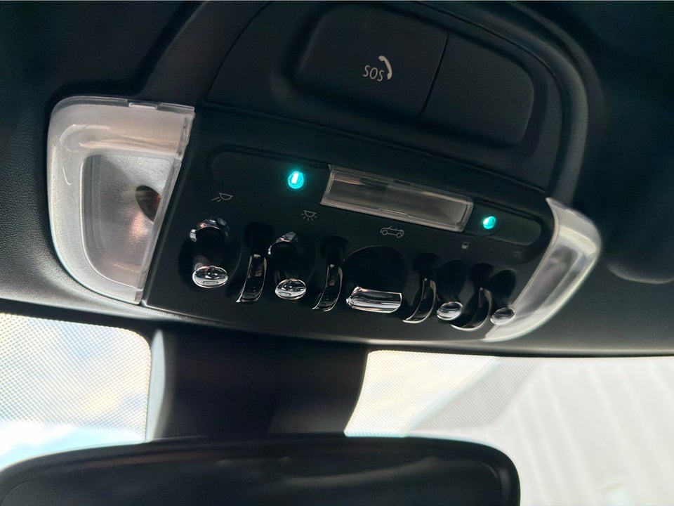 MINI Cooper SE Cabriolet 2d