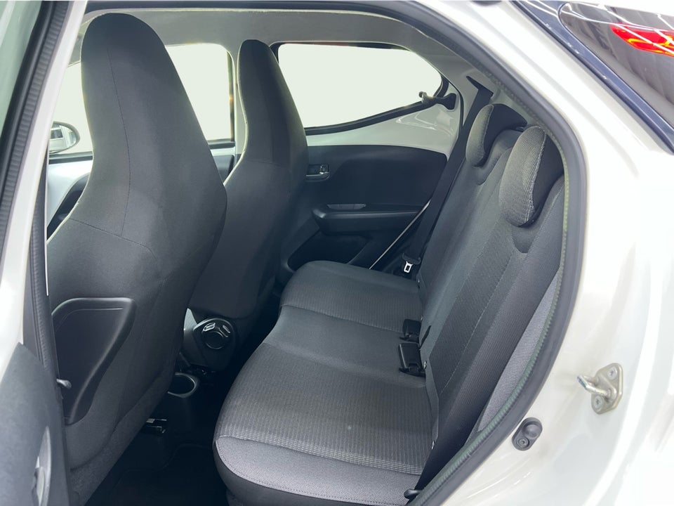 Toyota Aygo 1,0 VVT-i x-press 5d