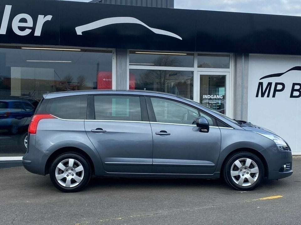 Peugeot 5008 2,0 HDi 150 Style Van 5d