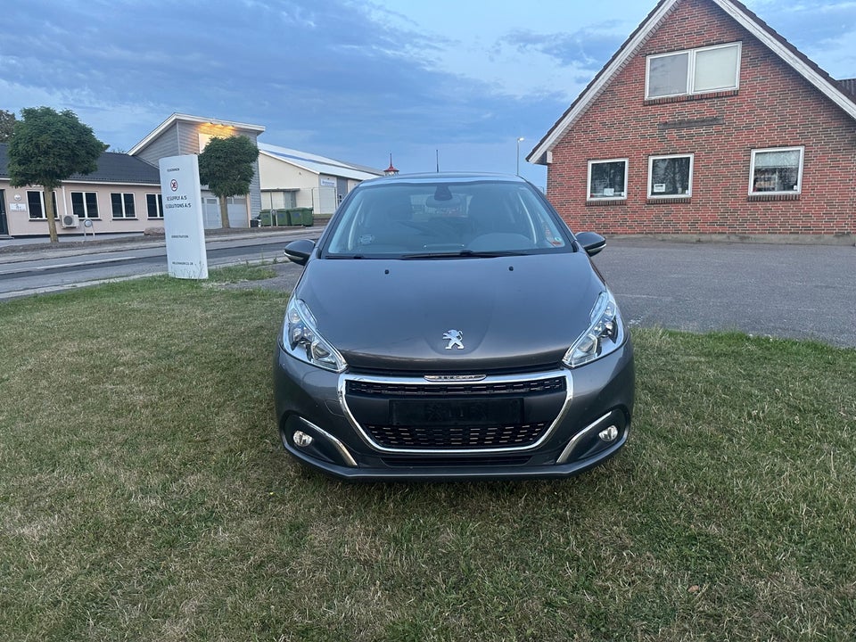 Peugeot 208 1,2 PureTech 82 Allure Sky 5d