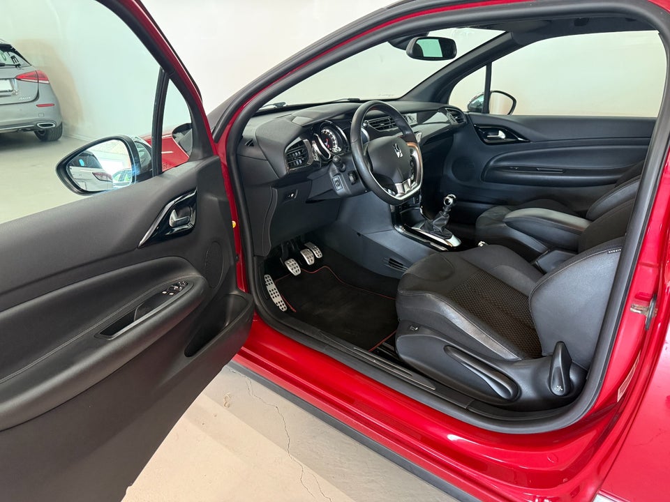 Citroën DS3 1,6 e-HDi 115 Sport 3d