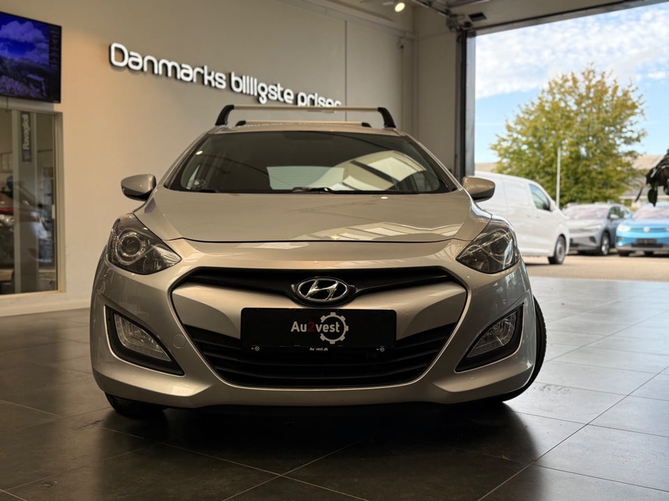 Hyundai i30 1,6 CRDi 110 XTR Eco 5d