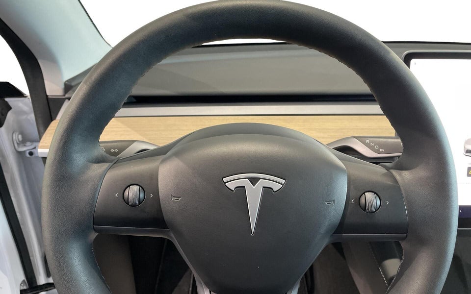Tesla Model Y RWD 5d