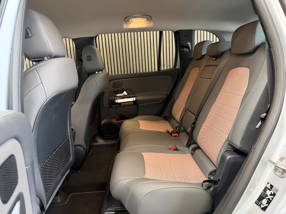 Mercedes EQB250+ Electric Art 5d