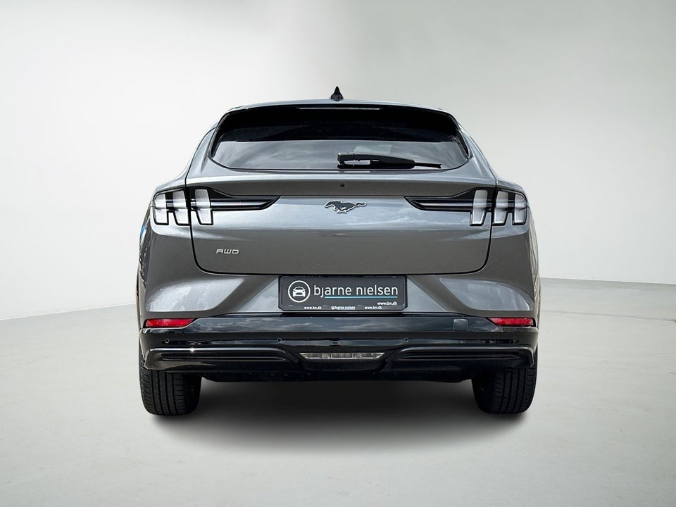 Ford Mustang Mach-E 75 Standard Range AWD 5d