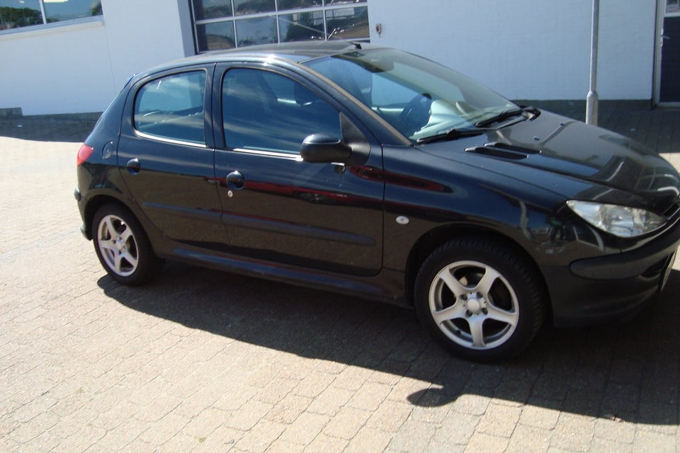 Peugeot 206 1,4 XR 5d