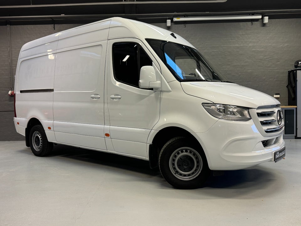 Mercedes Sprinter 317 2,0 CDi A2 Kassevogn aut. RWD