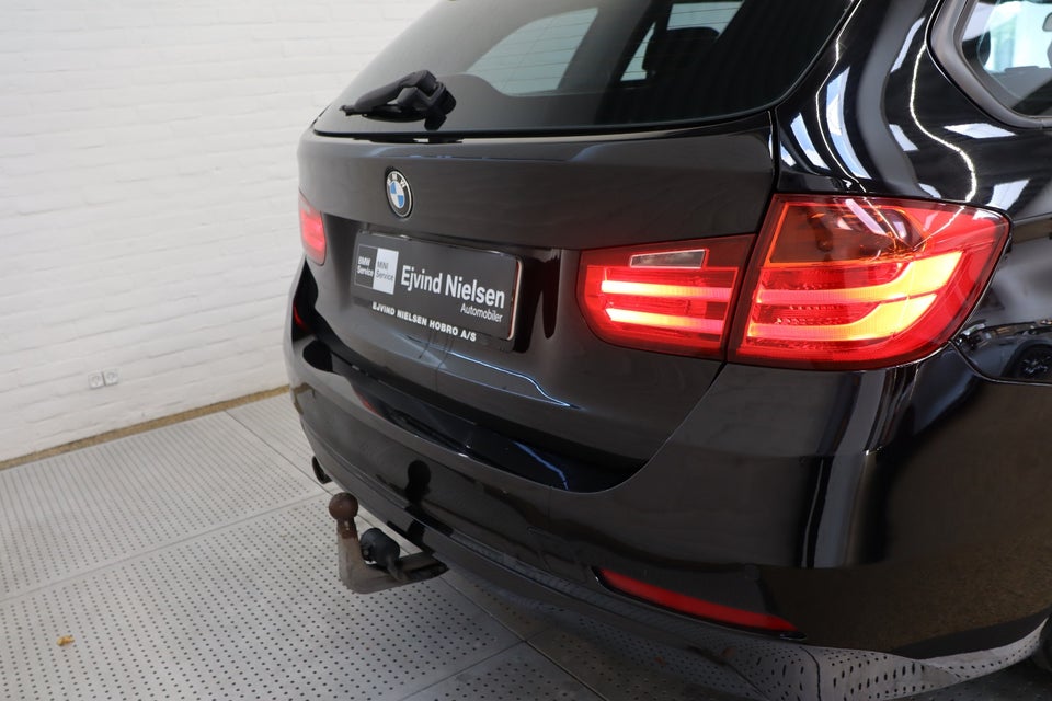 BMW 320d 2,0 Touring aut. 5d