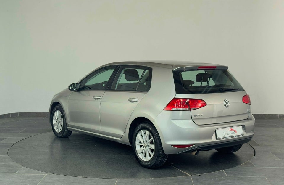 VW Golf VI 1,6 TDi 105 BlueMotion 5d