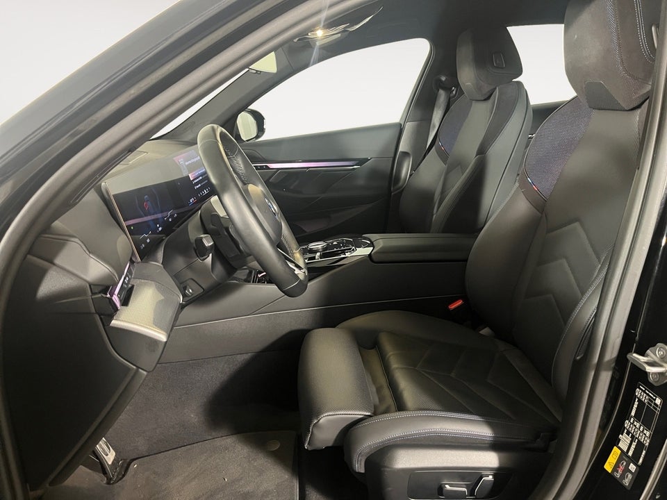 BMW i5 eDrive40 M-Sport 4d