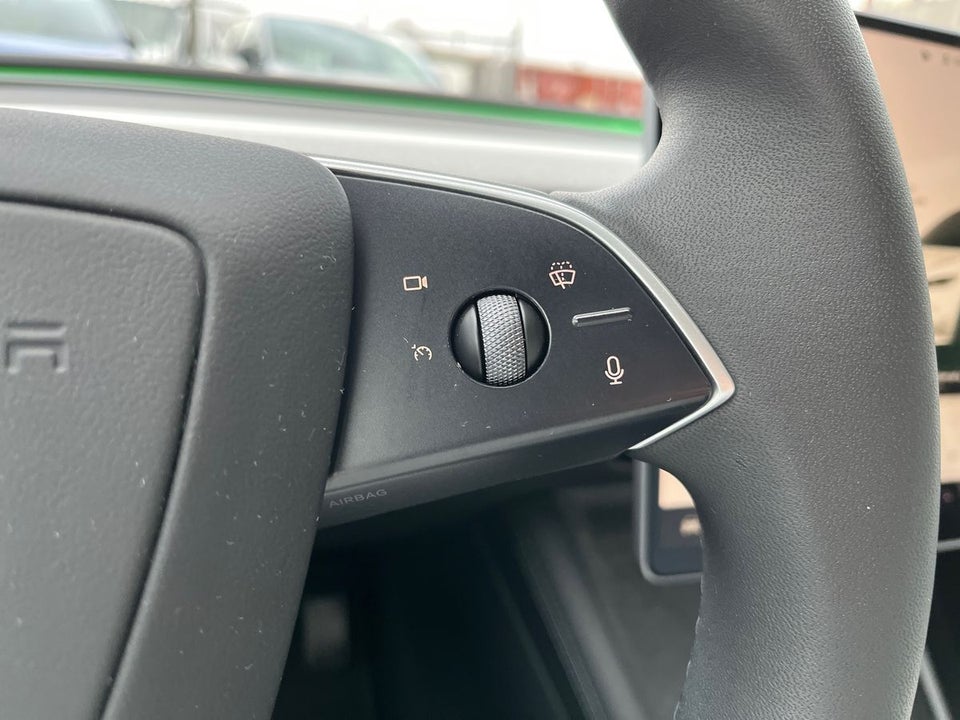 Tesla Model 3 RWD 4d