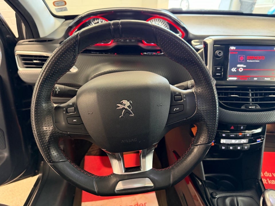 Peugeot 2008 1,6 BlueHDi 120 GT Line Sky 5d