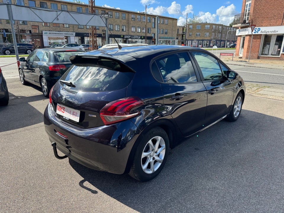 Peugeot 208 1,2 VTi 82 Allure Sky 5d