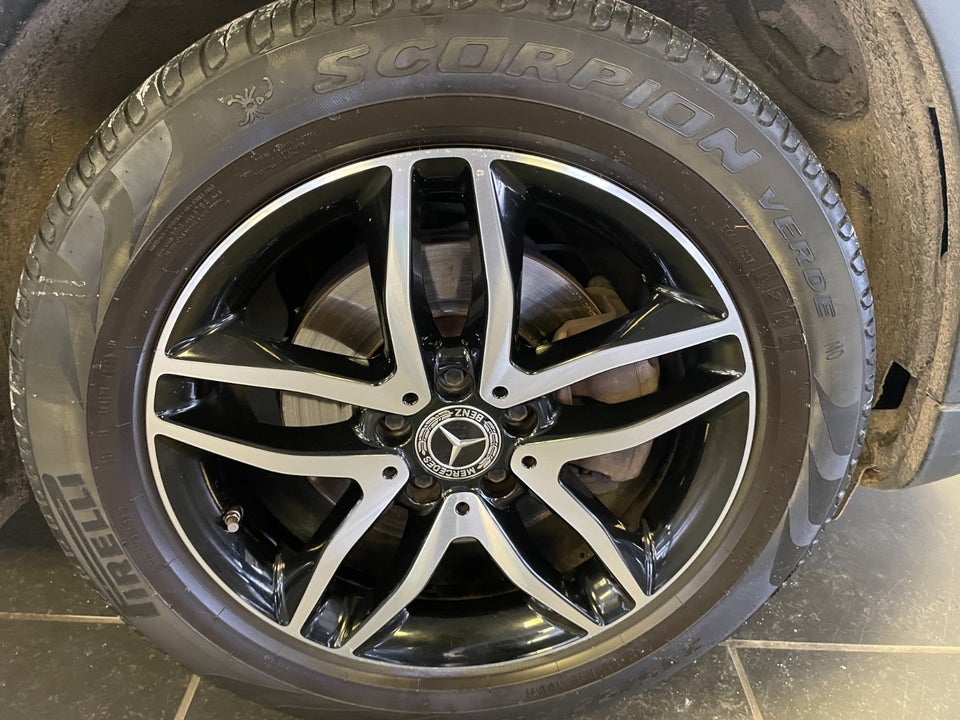 Mercedes GLA200 1,3 Progressive Line aut. 5d