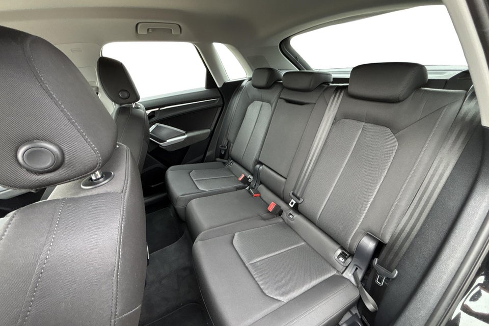 Audi Q3 35 TFSi Advanced Prestige S-tr. 5d