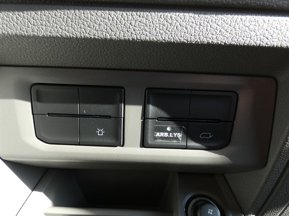 MAN TGE 2,0 3.180 Kølebox m/lift L4 aut. FWD